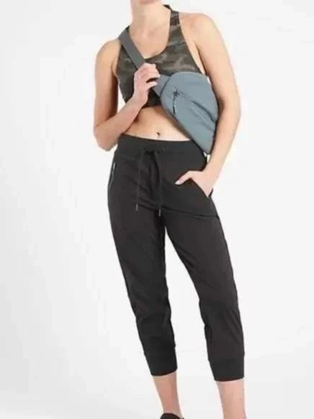 Athleta Black Trekkie North Crop Jogger Pants Size 12 Womens Gorpcore Hike Walk